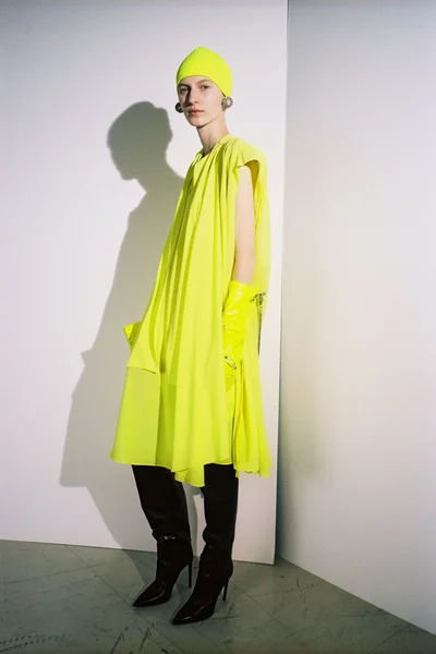 Look 4