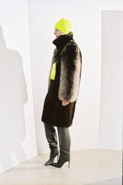 Look 5