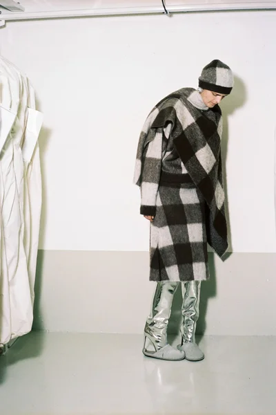 Look 7