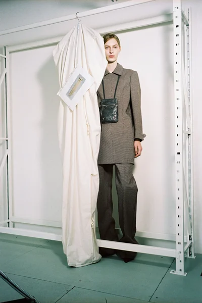 Look 13