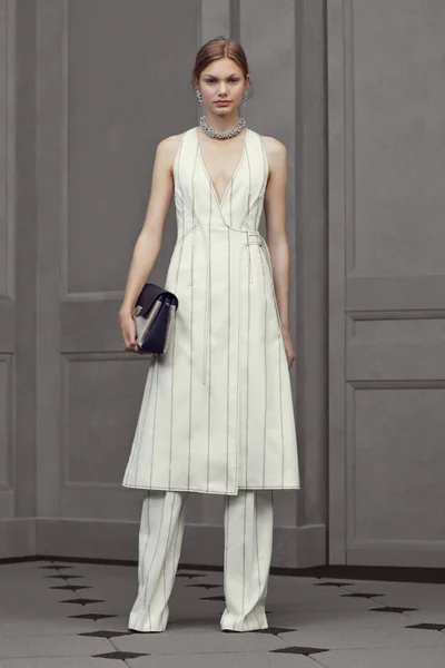 Look 11