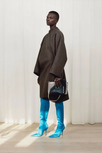 Look 9