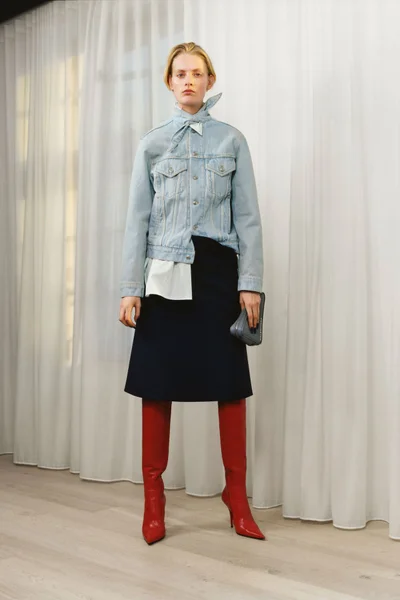 Look 17