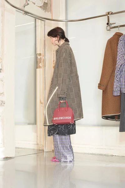 Look 4