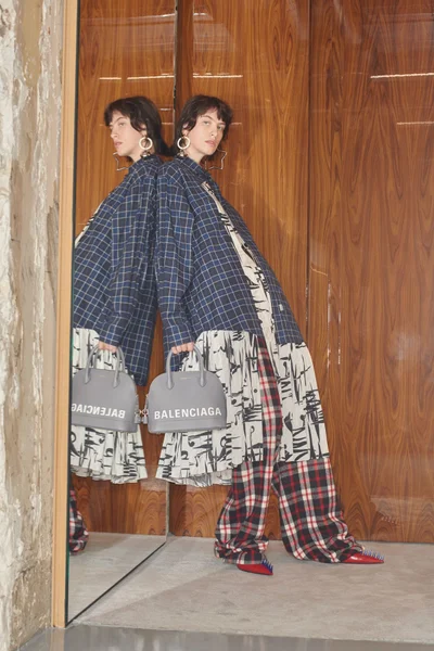 Look 8