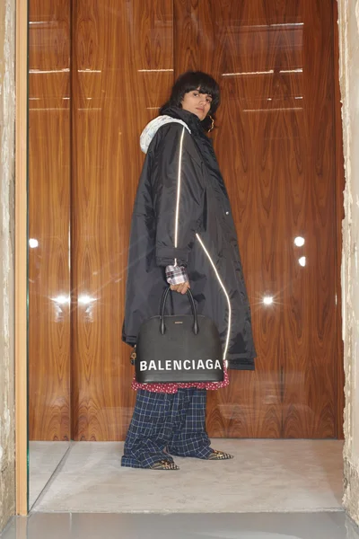 Look 12