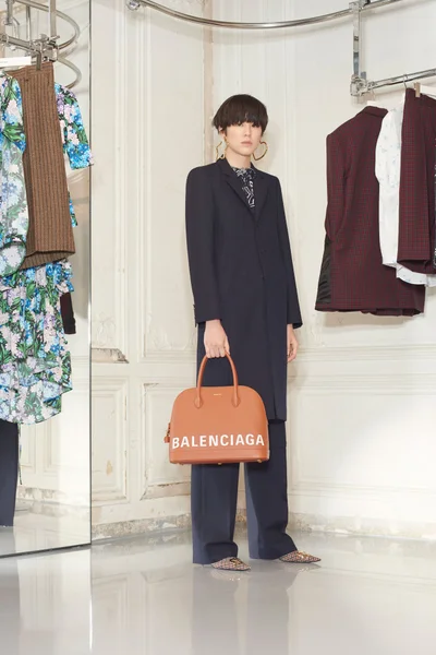 Look 14