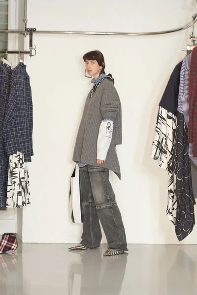 Look 29
