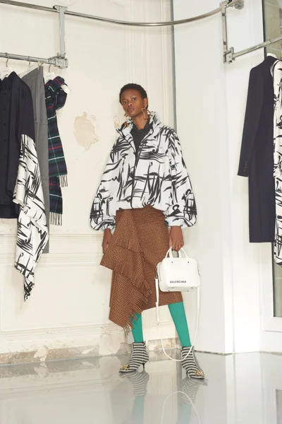 Look 34