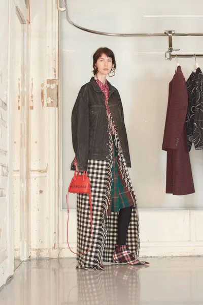 Look 37