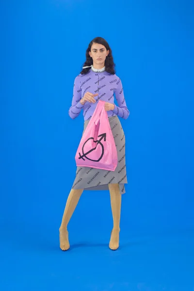 Look 24
