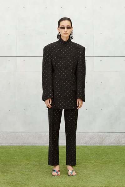 Look 9
