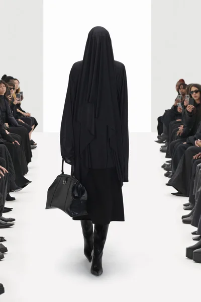 Look 1