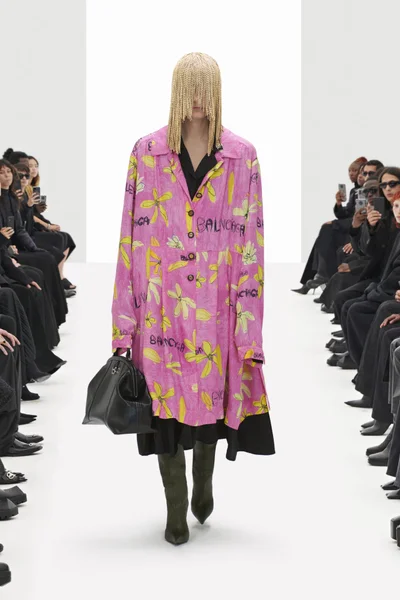 Look 11