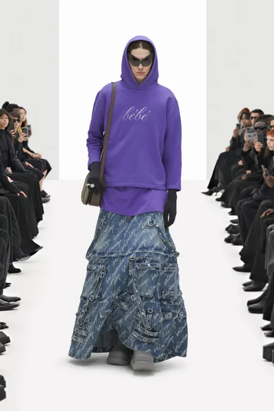 Look 30