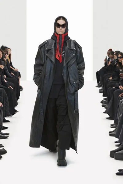 Look 32