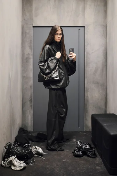 Look 1