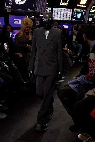 Look 8