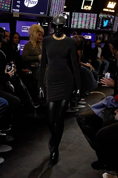 Look 13