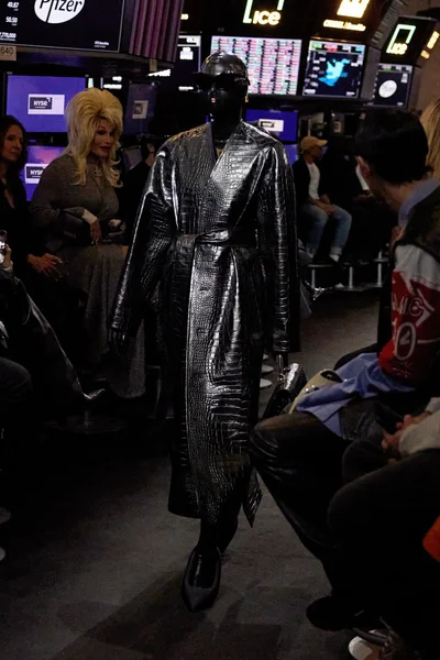 Look 19