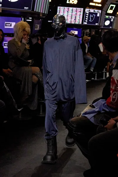 Look 26