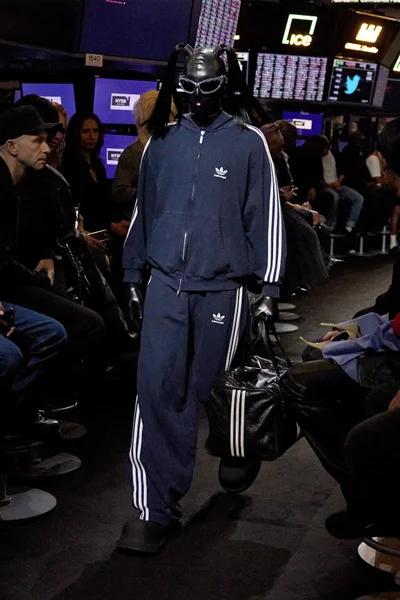 Look 44