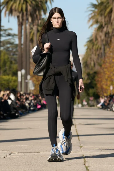 Look 2
