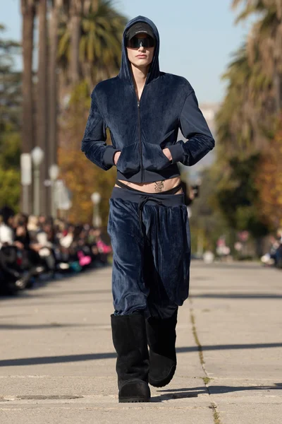 Look 14