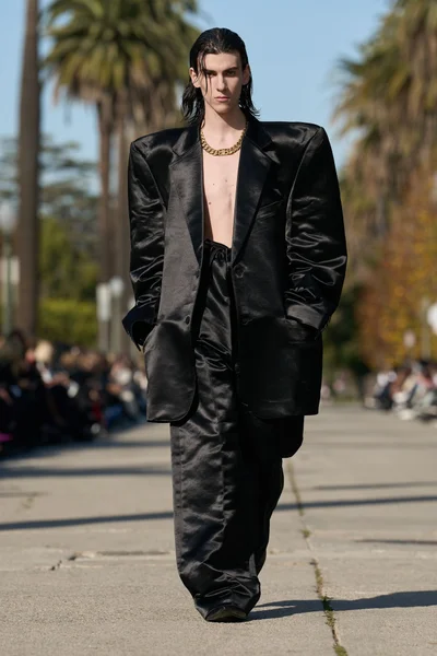 Look 49