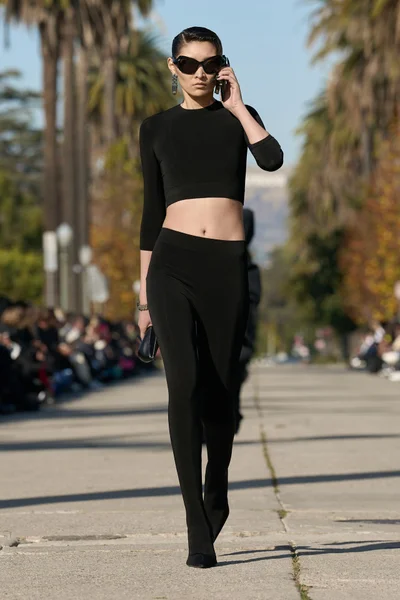 Look 50