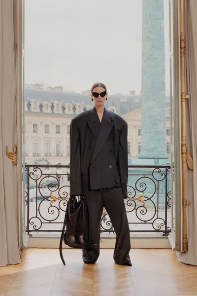 Look 14