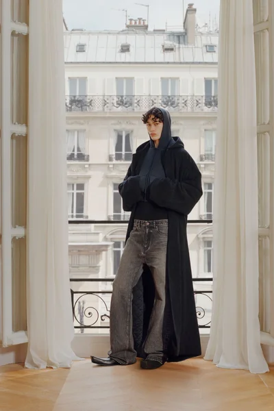 Look 15