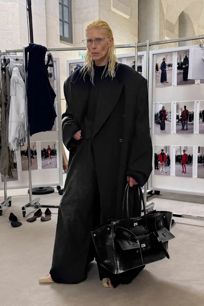 Look 5