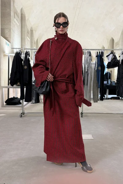 Look 7