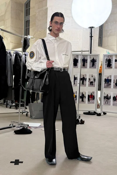 Look 24