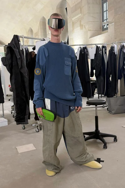 Look 25