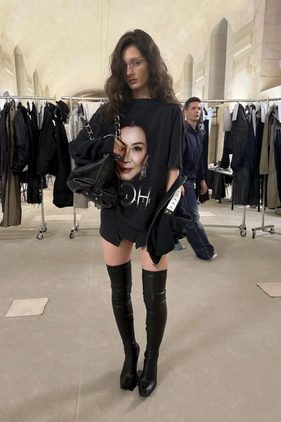 Look 49