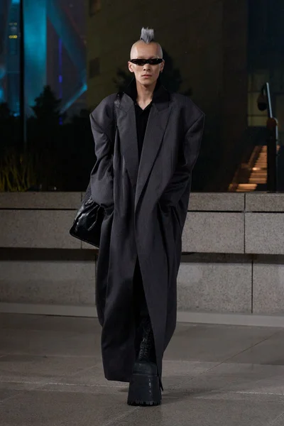 Look 5