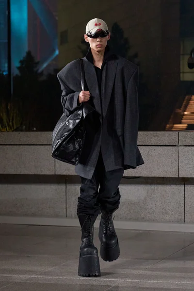 Look 6