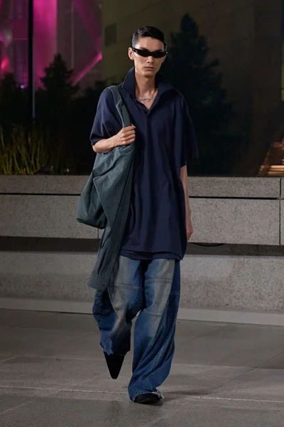 Look 23