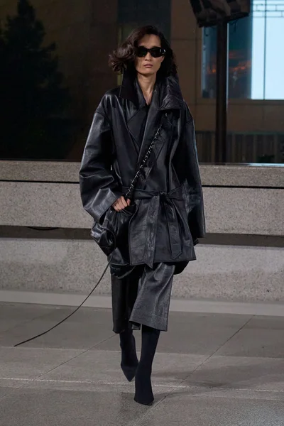 Look 38