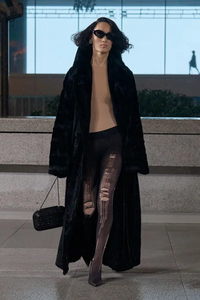 Look 49