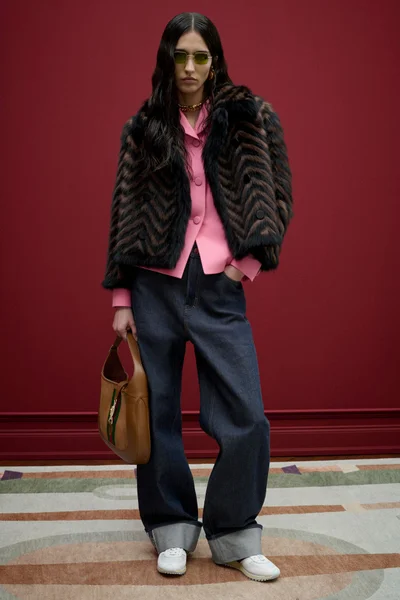 Look 10