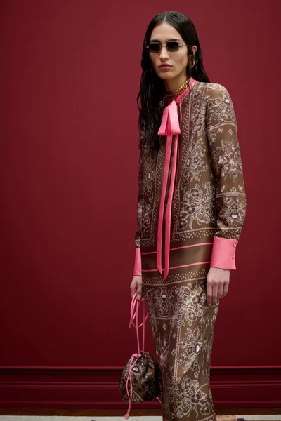 Look 25