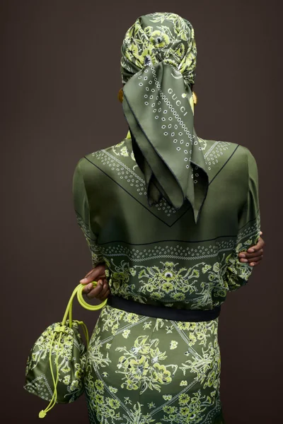 Look 30