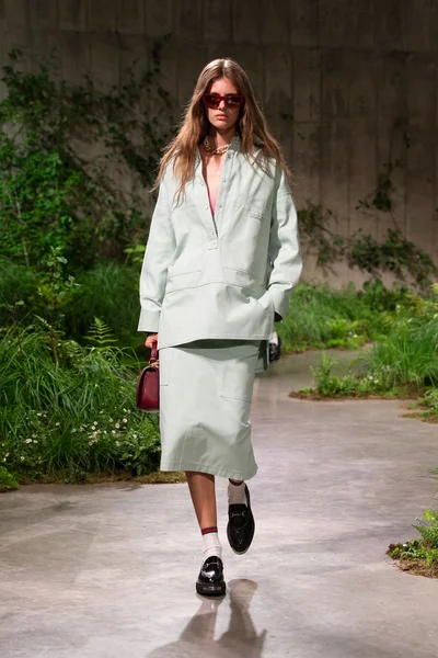 Look 22