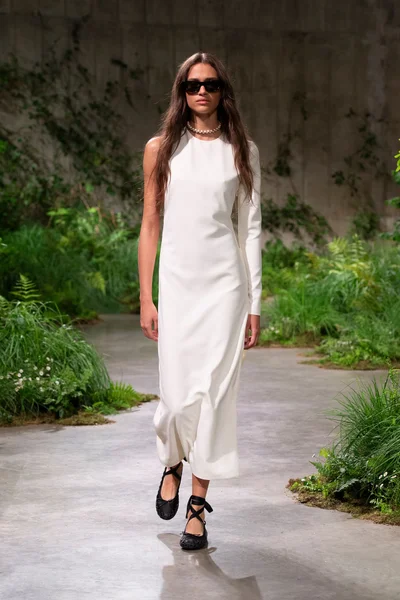 Look 29