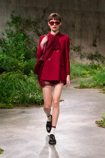 Look 33