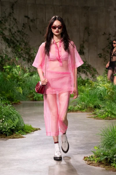 Look 37