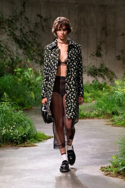 Look 39
